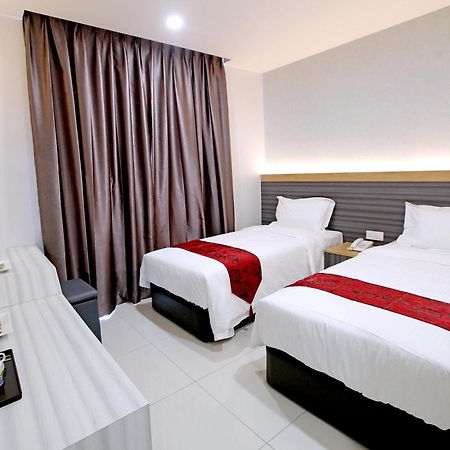 B&L Hotel Sungkai Exterior photo