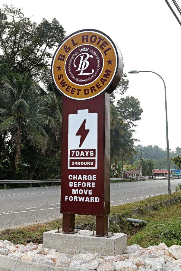 B&L Hotel Sungkai Exterior photo