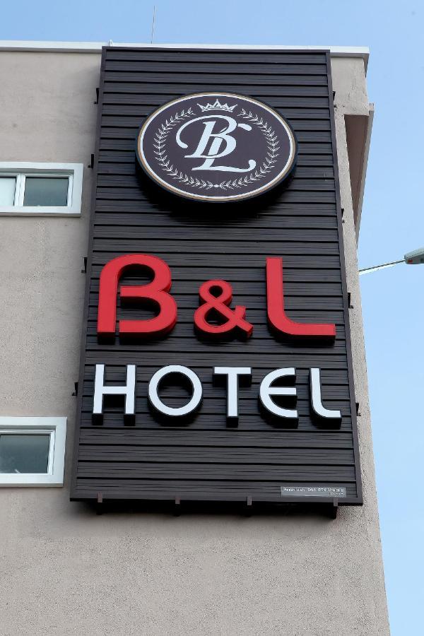 B&L Hotel Sungkai Exterior photo