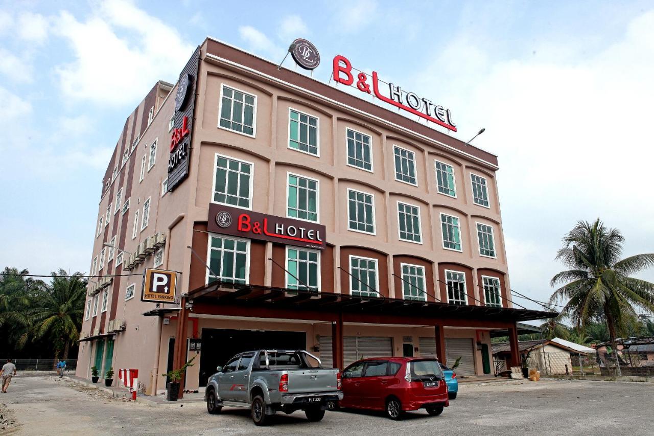 B&L Hotel Sungkai Exterior photo