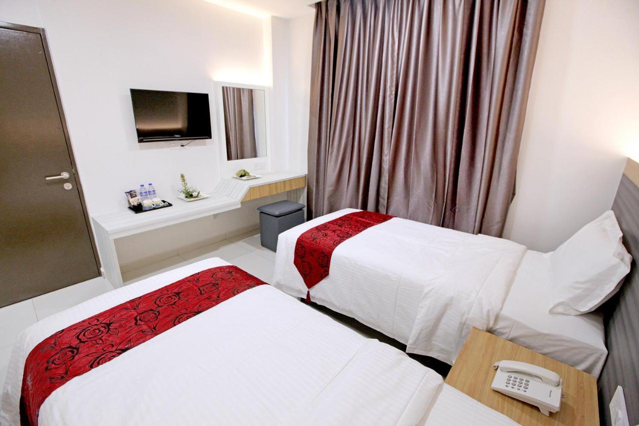 B&L Hotel Sungkai Exterior photo